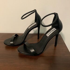 Steve Madden Soph Black Ankle Strap Heels 7.5 Like New